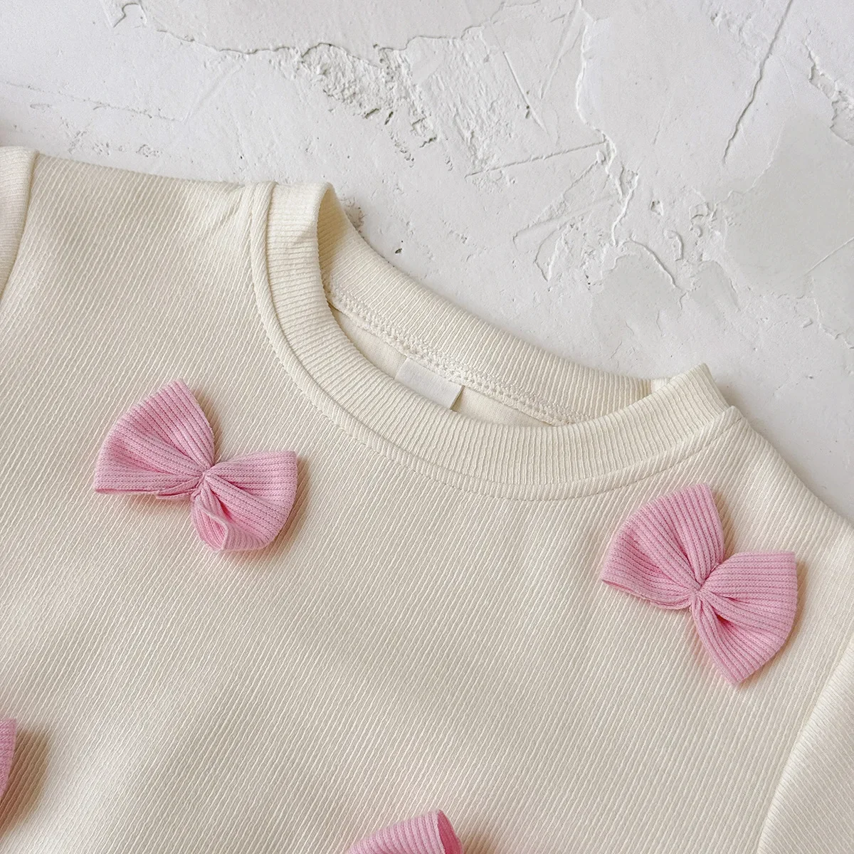 Conjunto de otoño infantil con sudadera y lazo dulce - imagen 5