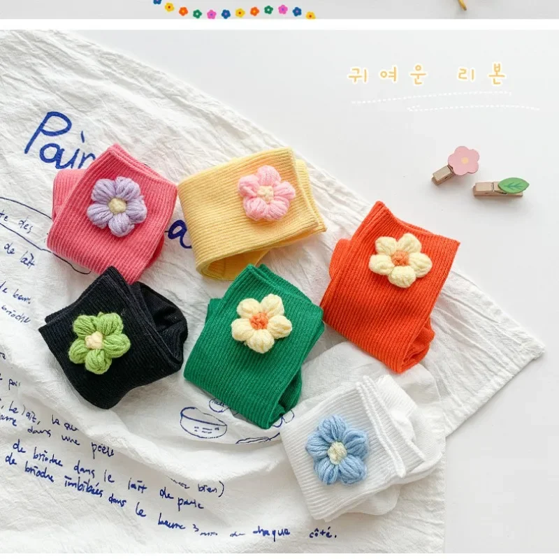 Calcetines de punto con flores hechos a mano para bebé - imagen 4