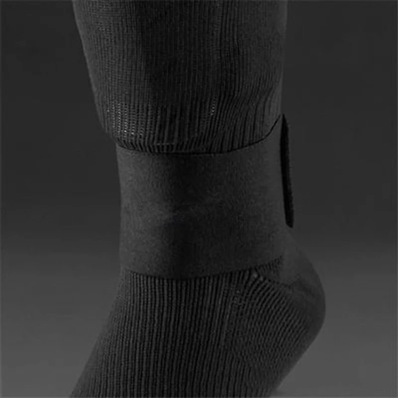 Espinilleras ajustables de fútbol para niño – Protección cómoda - imagen 3