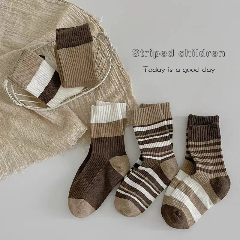 Calcetines deportivos a rayas beige para niños – Algodón suave - imagen 4