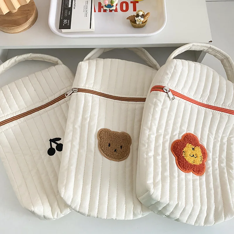 Bolsa de pañales beige con ositos - organizador práctico para mamá