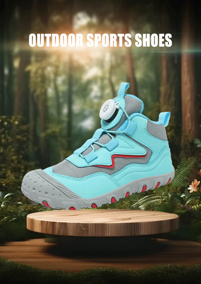 Vista lateral de zapatillas infantiles