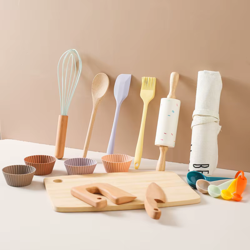 Juego de cocina Montessori infantil con delantal - imagen 5