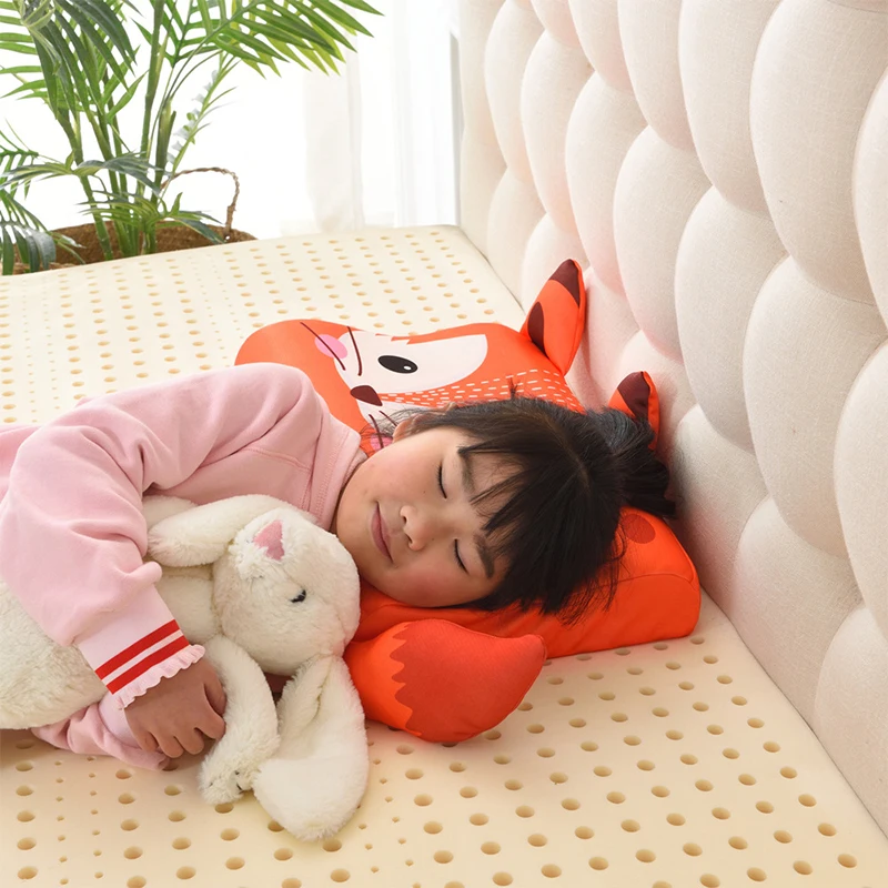 Almohada infantil viscoelástica suave con dibujos y lavable para niños