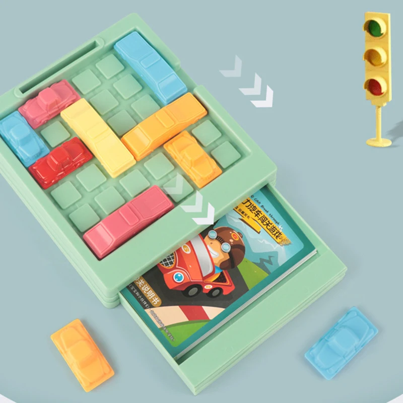 Juego de escritorio de razonamiento lógico en uso familiar