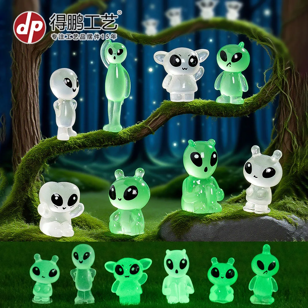 Figuras de gatos alienígenas verdes – Miniaturas decorativas infantil - imagen 5
