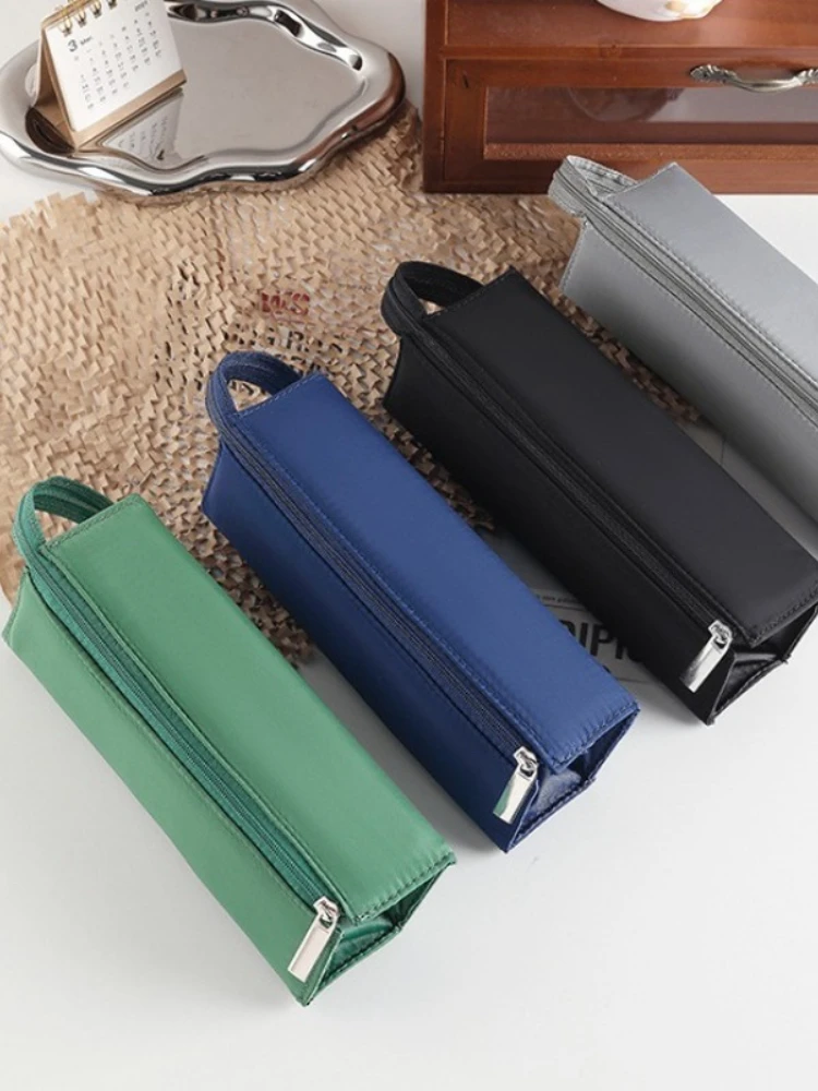 Estuche escolar tipo abierto con asa para lápices y rotuladores - imagen 5