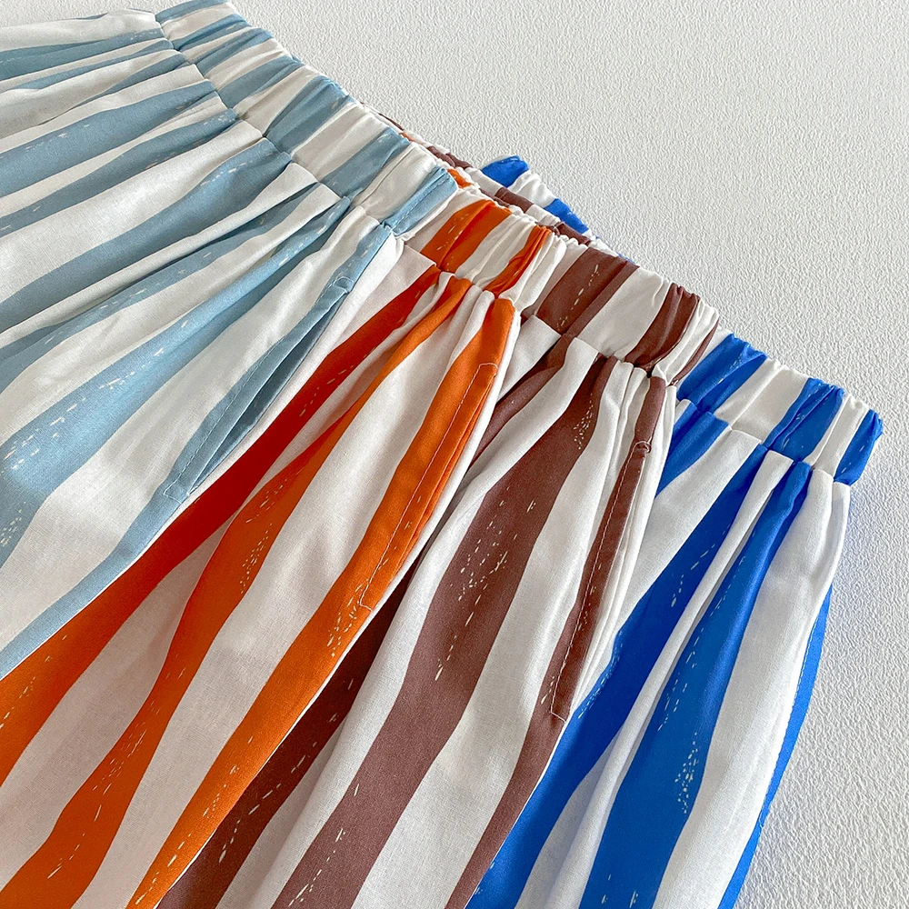 Pantalones cortos de rayas con bolsillos y cintura elástica - imagen 2