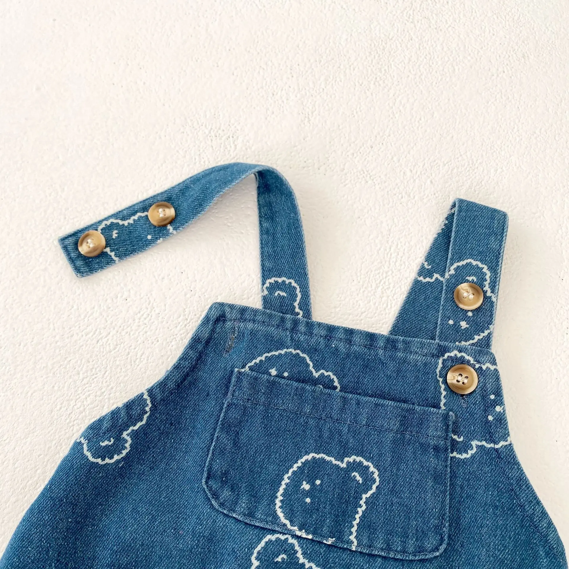 MILANCEL Mono denim con estampado de oso y tirantes para bebé 0-2 años - imagen 4