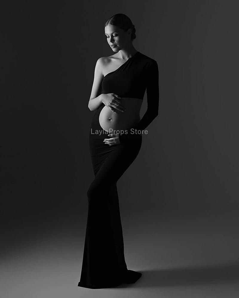 Vestido de maternidad elegante con hombros descubiertos y calado