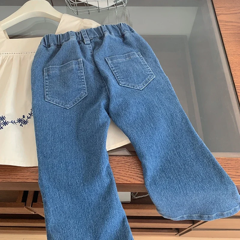 MILANCEL Conjunto niña blusa cuello cuadrado bordado y vaqueros corazón - imagen 4