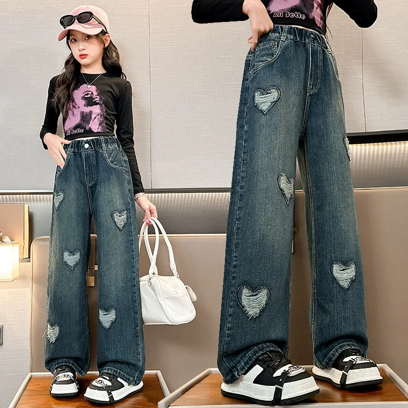 Pantalones vaqueros de pierna recta con detalle corazón primavera - imagen 5