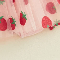 Conjunto recién nacido vestido sin mangas de fresas con purpurina