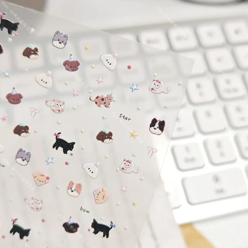 Adhesivos decorativos 3D con gato y lazo de lunares en uñas y carcasa