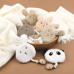 Cadena para chupete bebé: diseños de conejo y panda en peluche