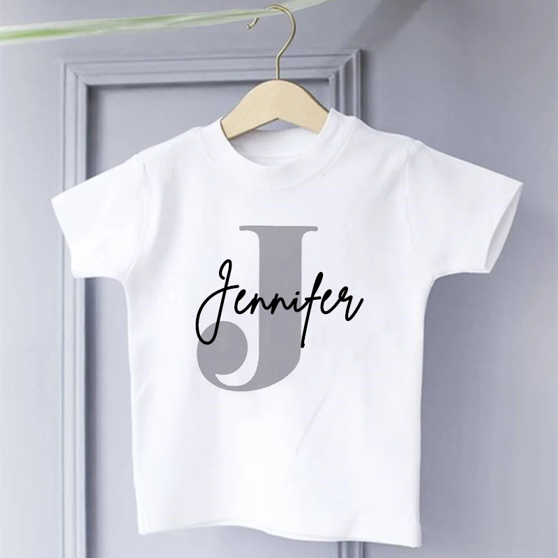 Camiseta personalizada con inicial para niño – Algodón de verano - imagen 3