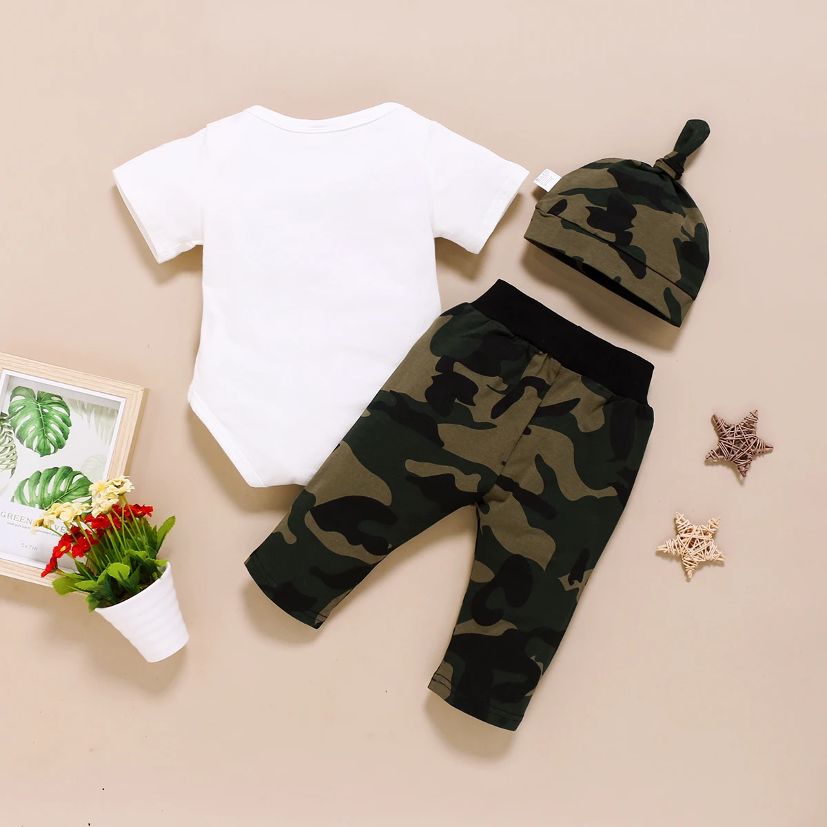 Conjunto mono camuflaje con sombrero para bebé - imagen 4