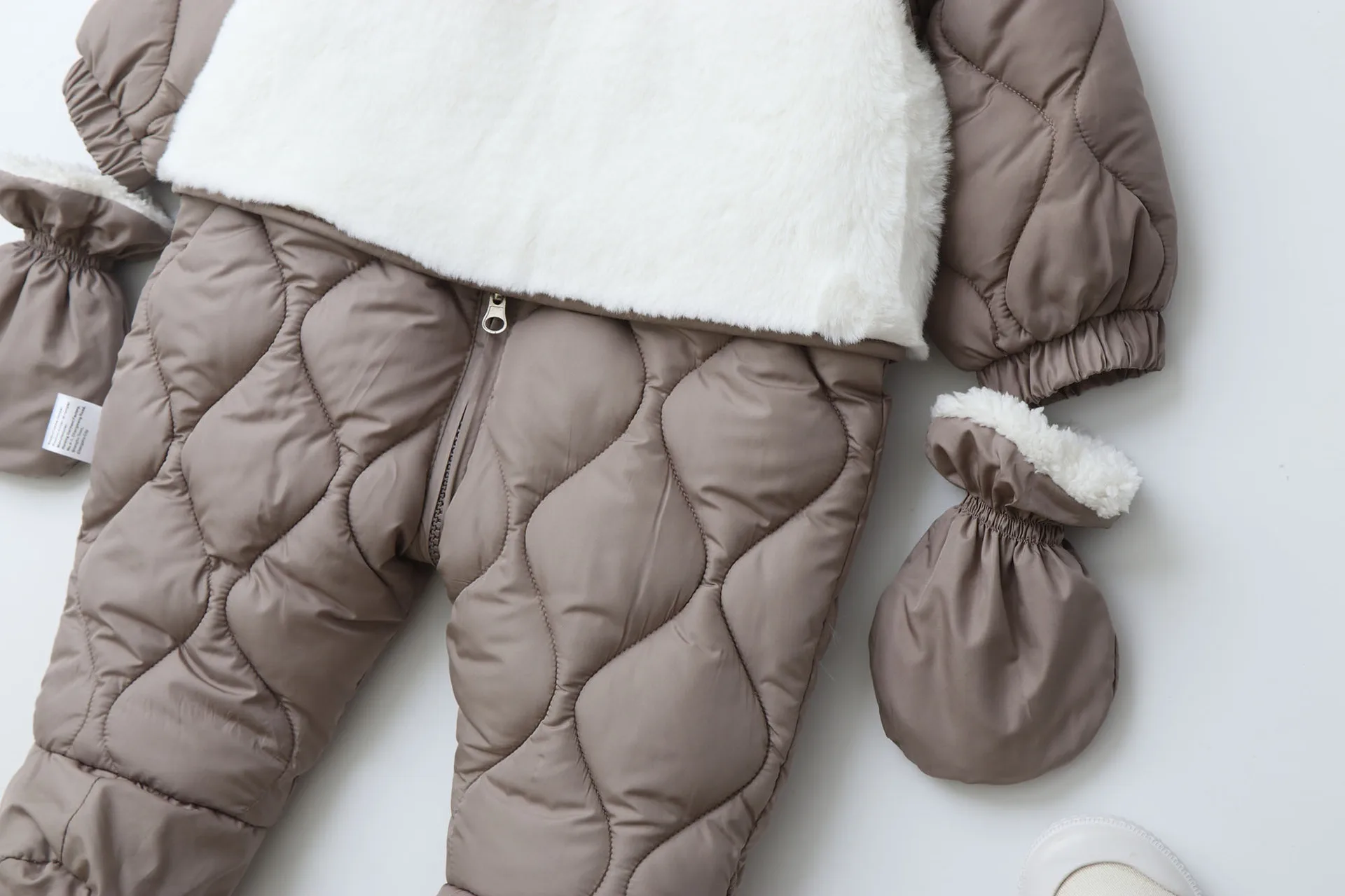 Conjunto invierno bebé pelele lana y chaleco forrado - imagen 2