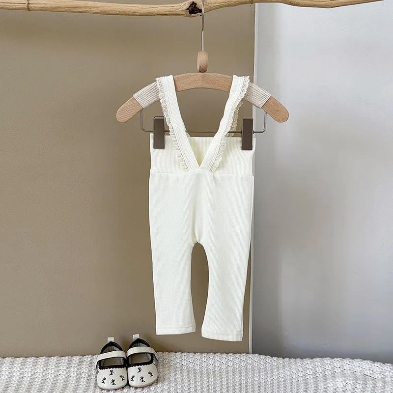 Colores disponibles para pantalones de bebé niña