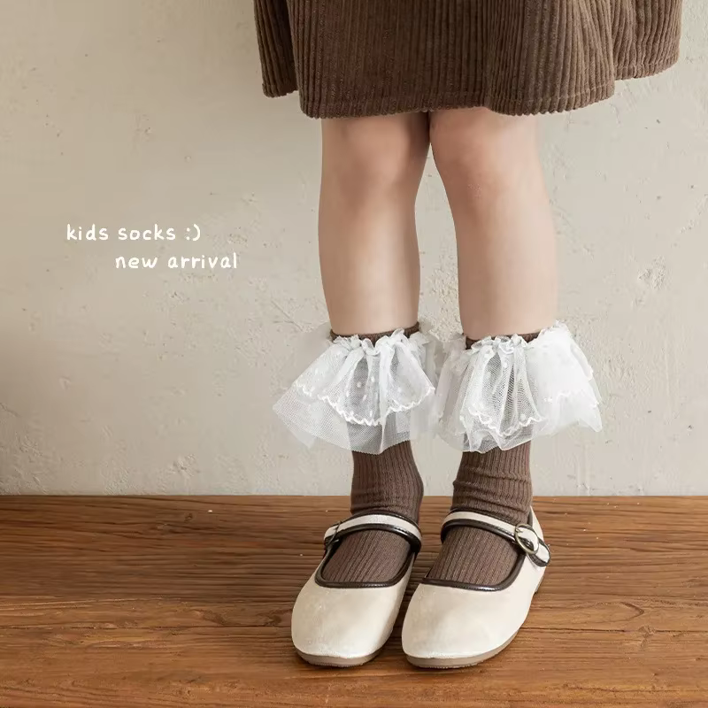 Calcetines altos de niña Lolita con encaje y volantes suaves