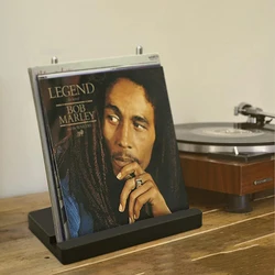 Soporte vinilo elegante para discos lujo en decoración hogar