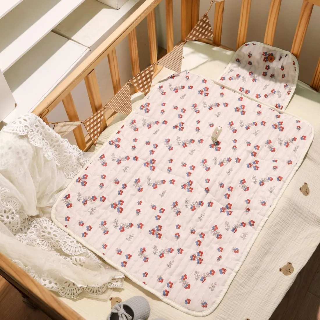 Cambiador portátil impermeable con alfombrilla para recién nacido - imagen 4