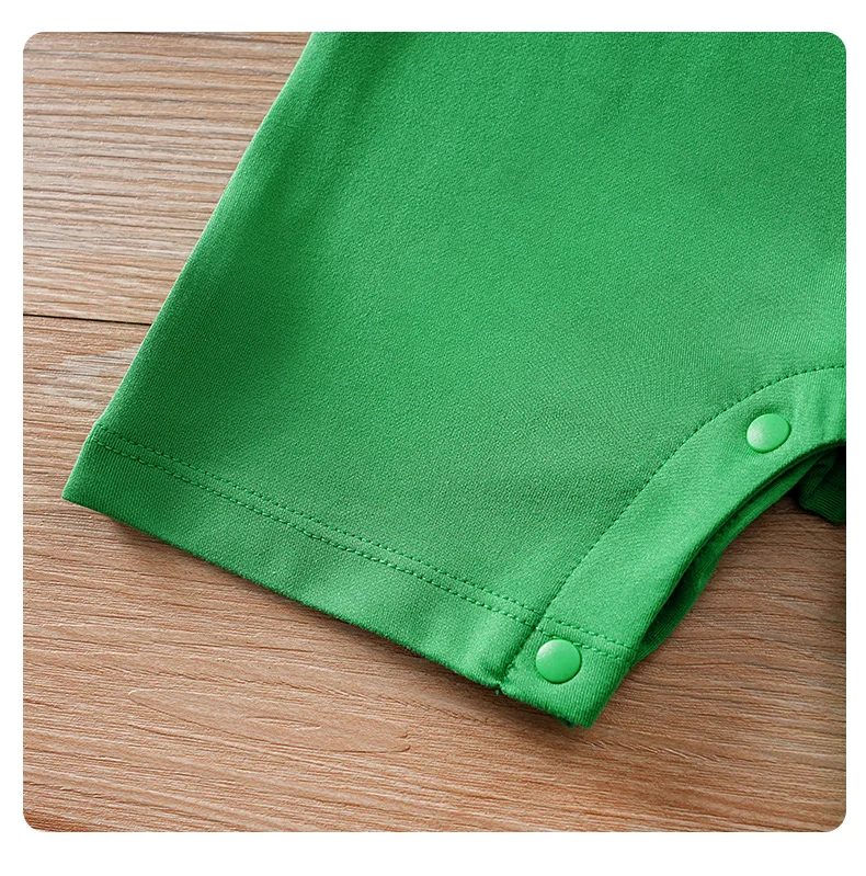 Ropa de recién nacido estilo mono