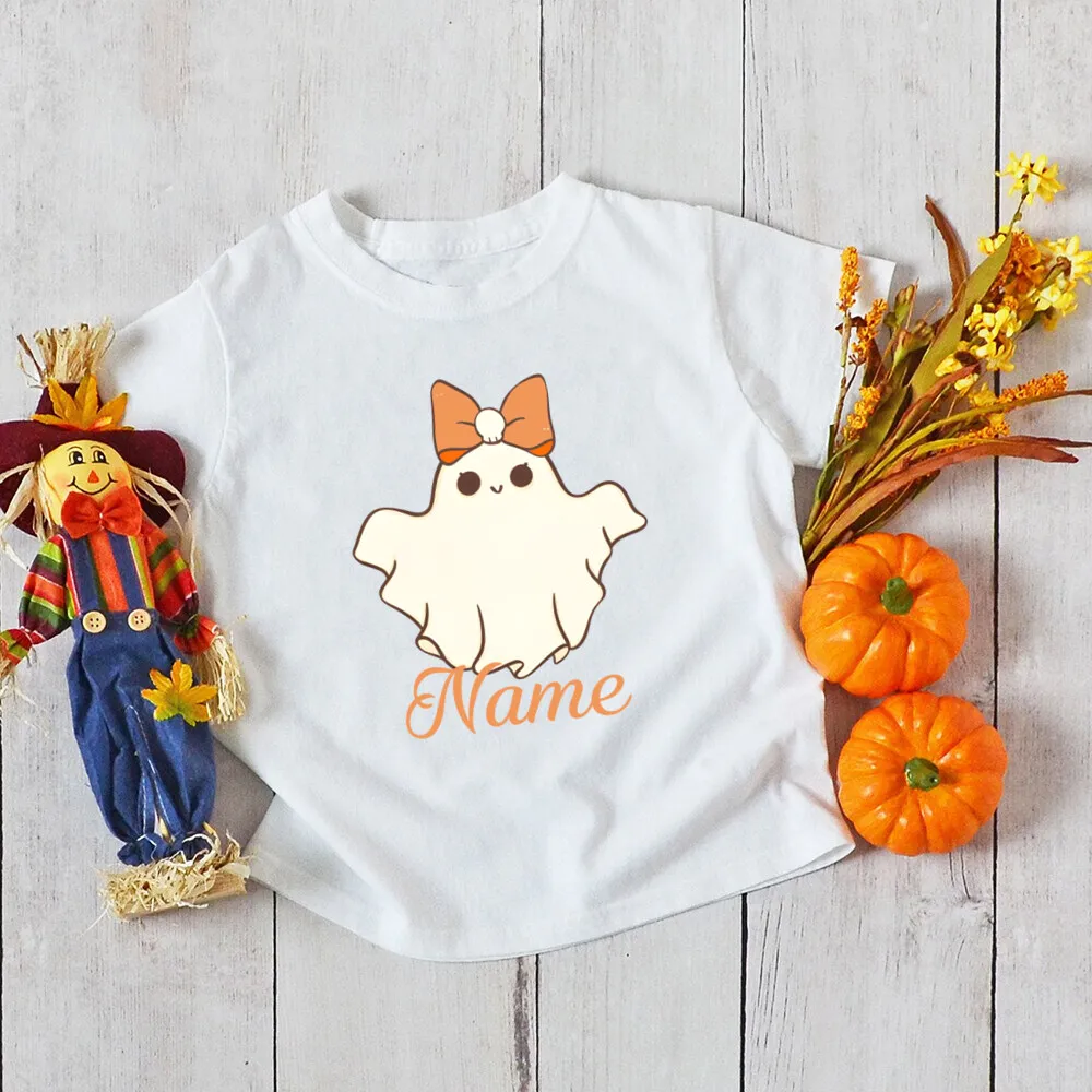 Camiseta fantasma con nombre – detalle