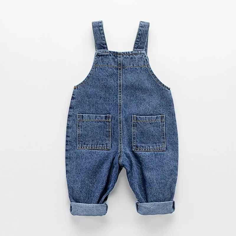 Estilo coreano infantil en mezclilla