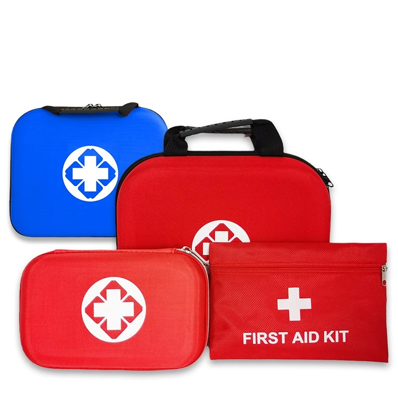 Bolsa médica de emergencia abierta con compartimentos visibles