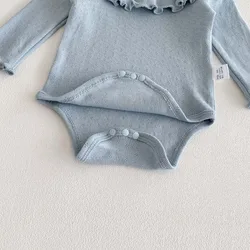 Mono recién nacido de algodón suave para niña con cuello pequeño