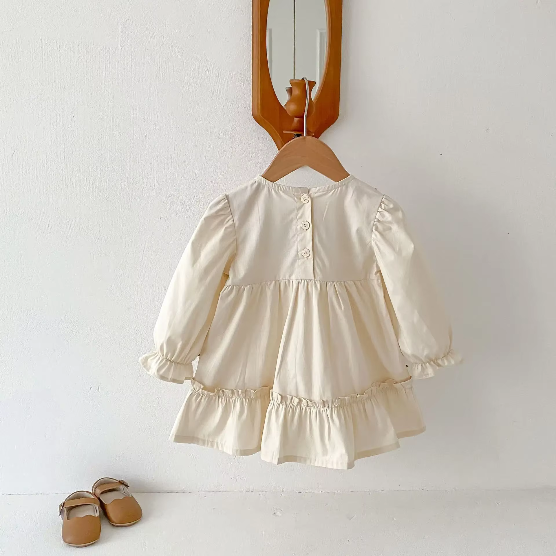 MILANCEL vestido princesa bordado para niña – mangas abullonadas - imagen 2