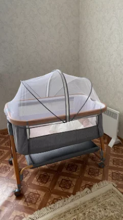 Cuna plegable desmontada