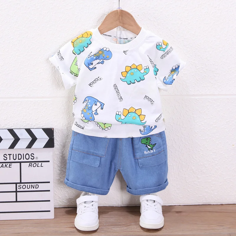 Conjunto veraniego para niño: camiseta y shorts estampados - imagen 3