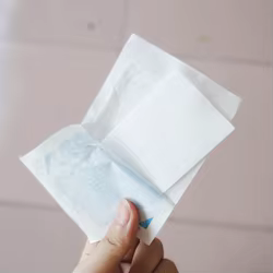 Almohadilla de gasa estéril impermeable – Primeros auxilios