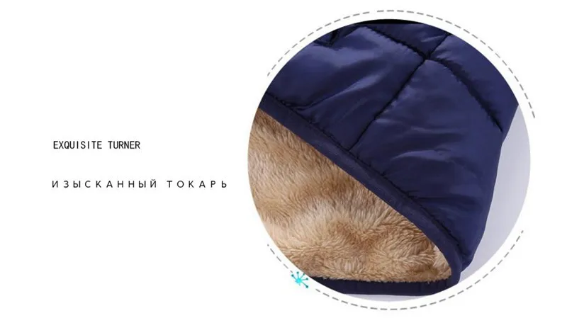 Modelo infantil con la chaqueta puesta
