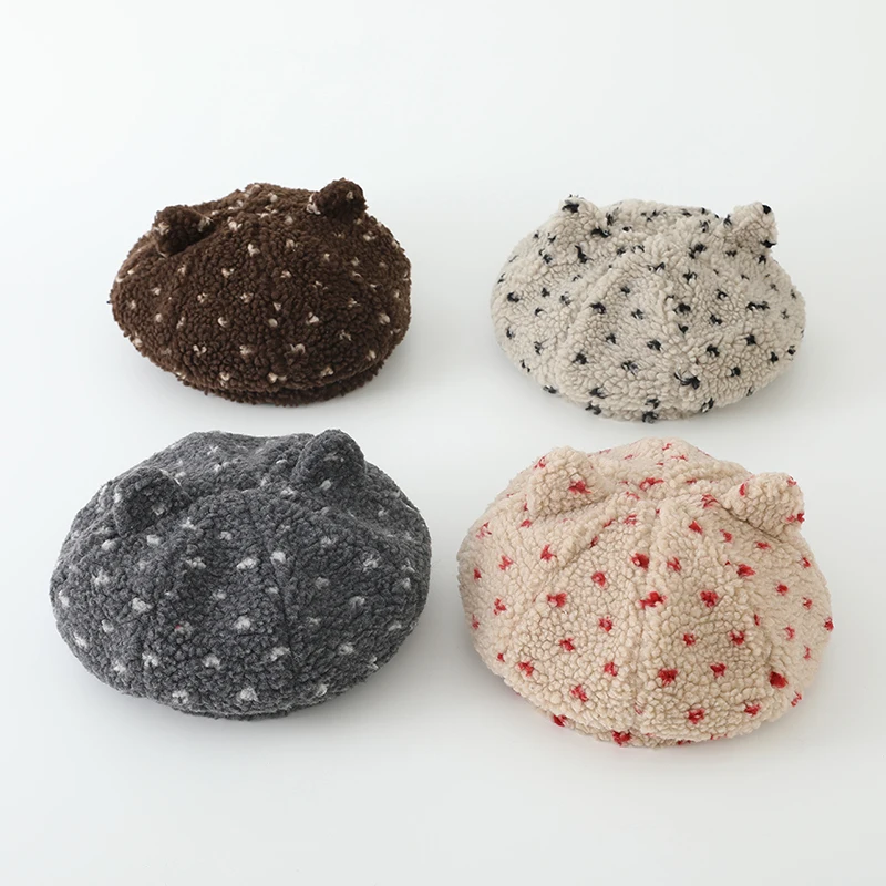 Conjunto gorro y bolsa de lana de cordero para bebé - imagen 5