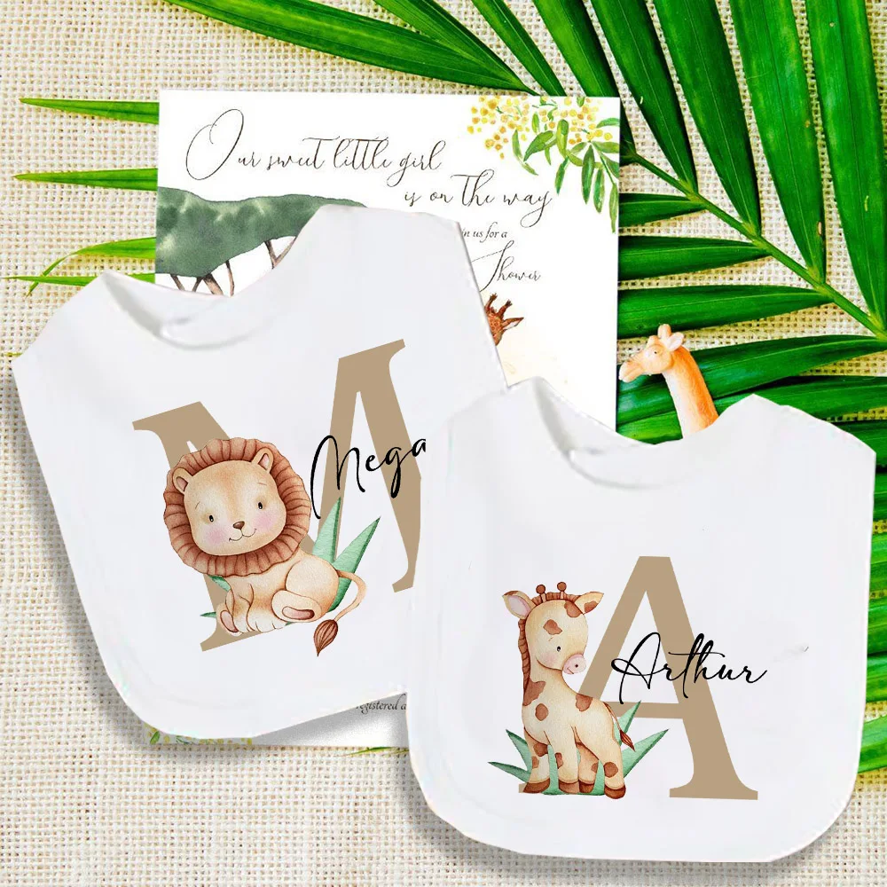 Babero con nombre y toalla – Diseño Safari para bebé - imagen 3