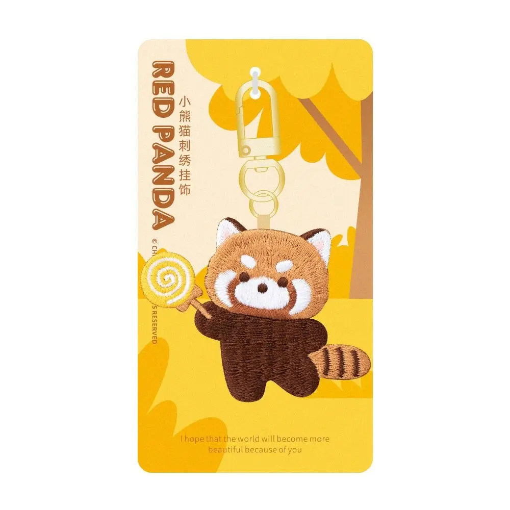 Colgante bordado de panda rojo