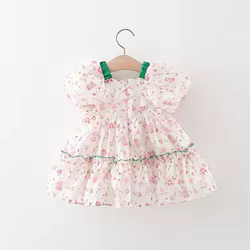 Vestido veraniego para niña con mangas abullonadas y estampado floral