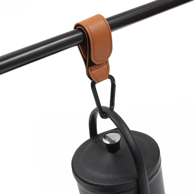 Gancho organizador de cuero para bolso de cochecito – Giratorio 360° - imagen 5