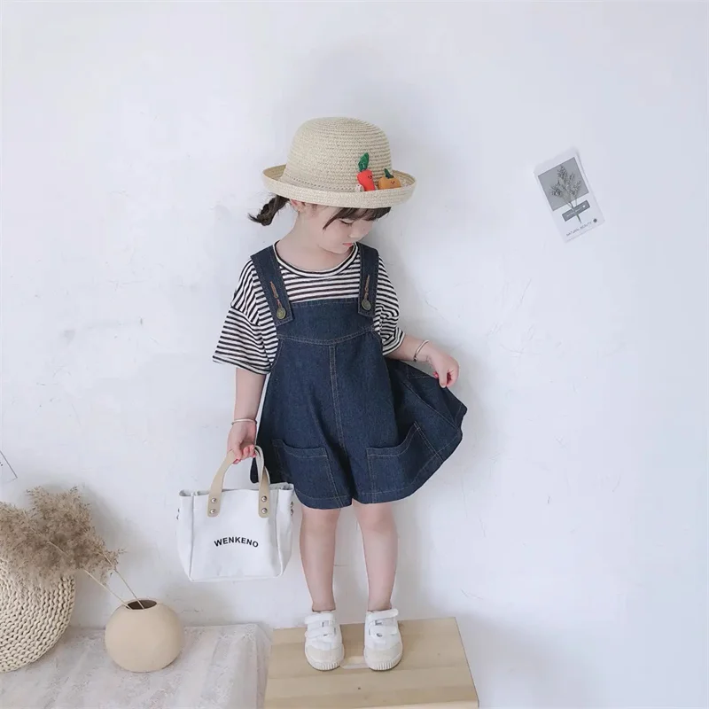 Pantalones cortos vaqueros con tirante para niño – Verano - imagen 3