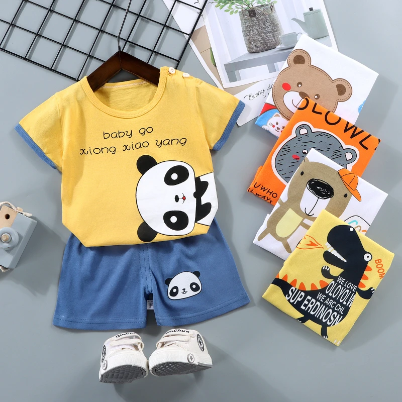 Conjunto verano niño: camiseta y pantalón corto de algodón puro