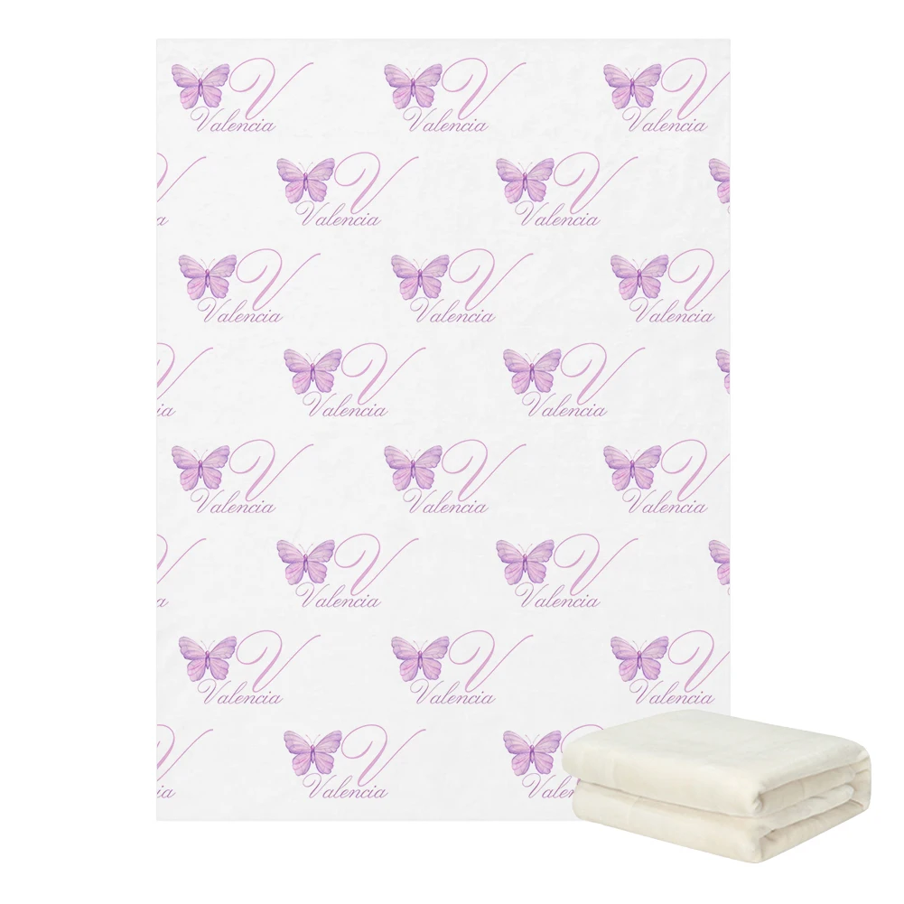 Diseño de mariposas moradas en la tela