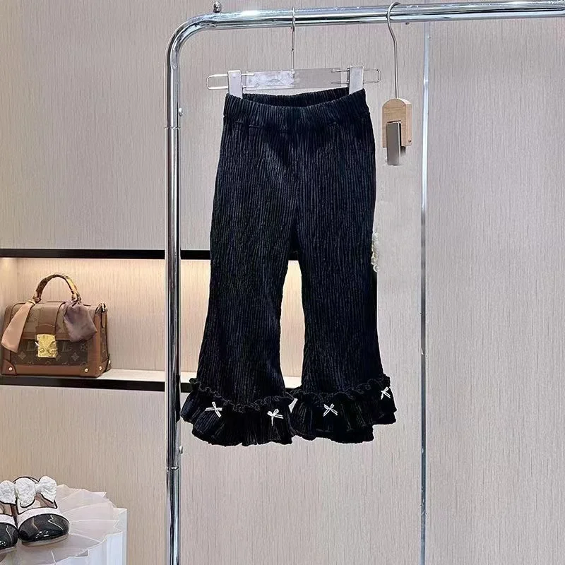 Conjunto infantil de primavera con chaqueta y pantalón acampanado - imagen 2