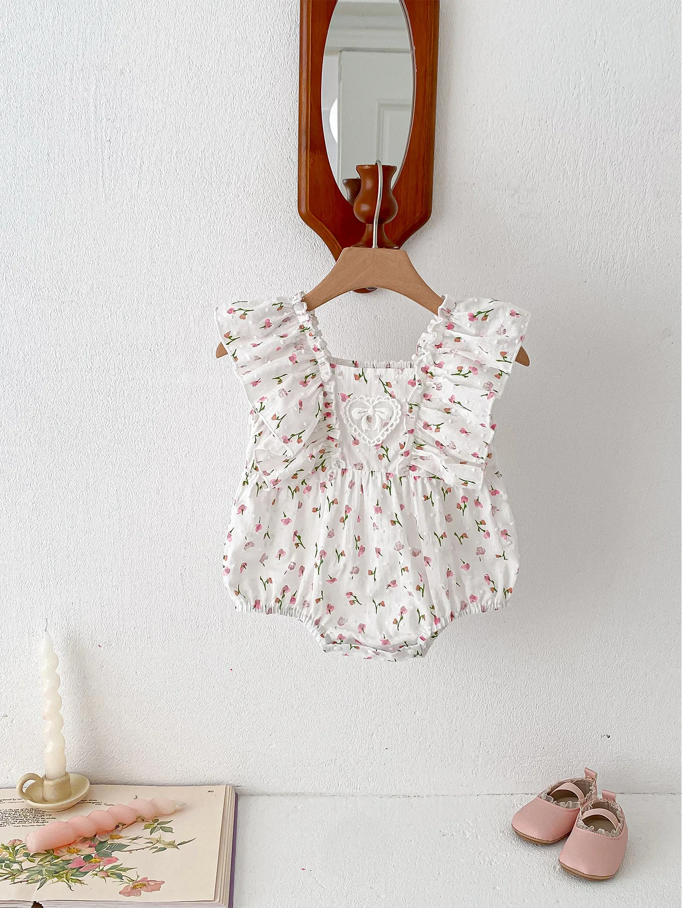 Body floral visto de cuerpo completo