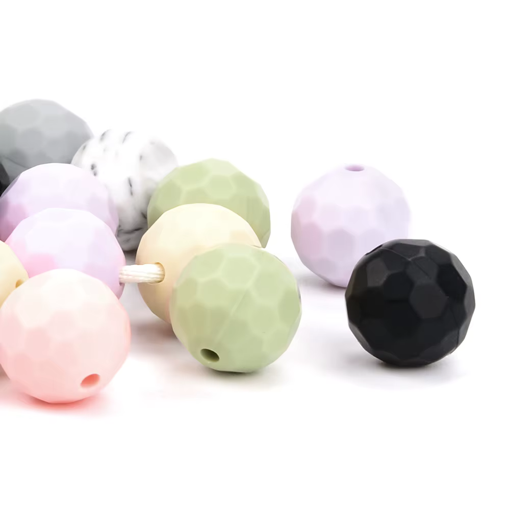 Colección de cuentas de silicona en tonos pastel