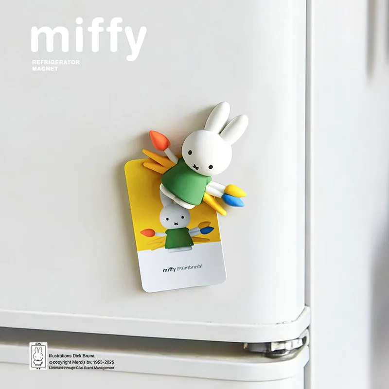 Figura tipo muñeco con acabado decorativo
