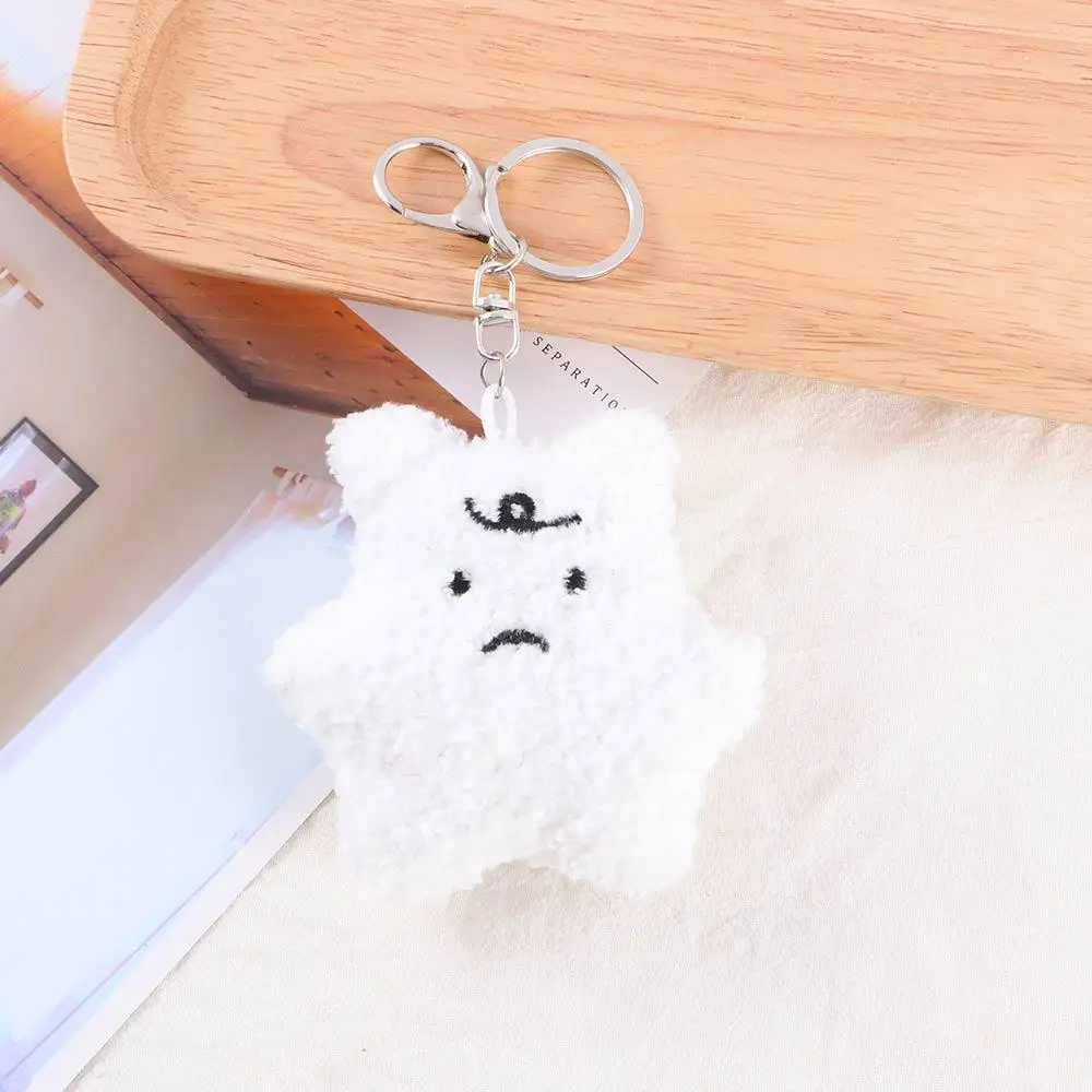 Llavero colgante de oso de peluche para coche con diseño triste - imagen 3