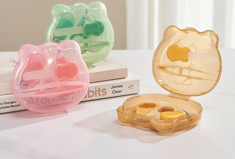 Tijeras y herramientas para uñas del bebé